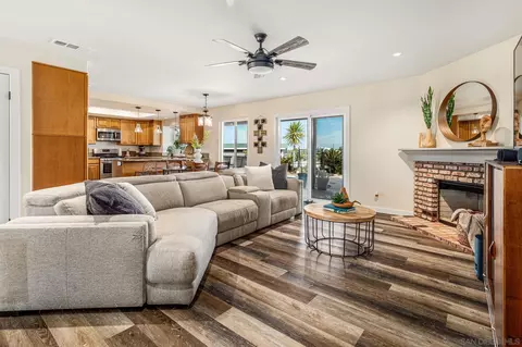 Living - 3844 Kelton Dr, Oceanside, CA 92056 photo 4 of 5