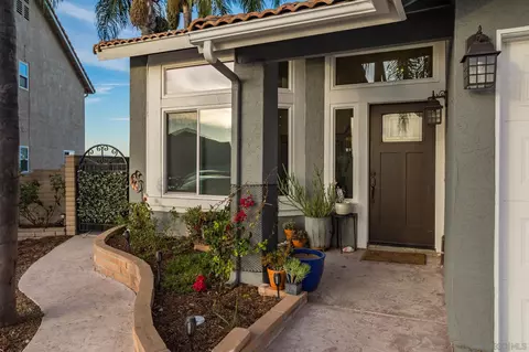 Exterior - 3844 Kelton Dr, Oceanside, CA 92056 photo 9 of 13