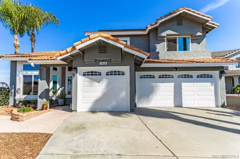 Exterior - 3844 Kelton Dr, Oceanside, CA 92056 photo 5 of 13