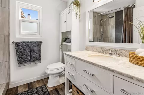 Bath - 3844 Kelton Dr, Oceanside, CA 92056 photo 1 of 3