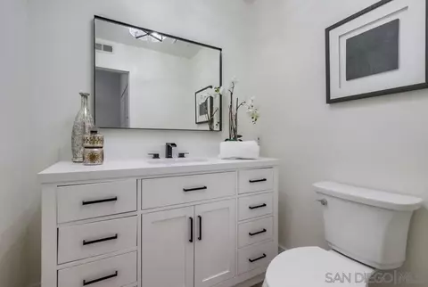 Bath - 14039 Arbolitos Dr, Poway, CA 92064 photo 1 of 7
