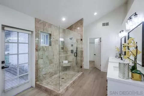 Bath - 14039 Arbolitos Dr, Poway, CA 92064 photo 4 of 7