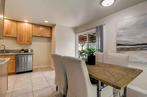 Dining - 13941 Olive Mesa Ct, Poway, CA 92064 photo 3 of 3