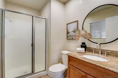 Bath - 13941 Olive Mesa Ct, Poway, CA 92064 photo 1 of 2
