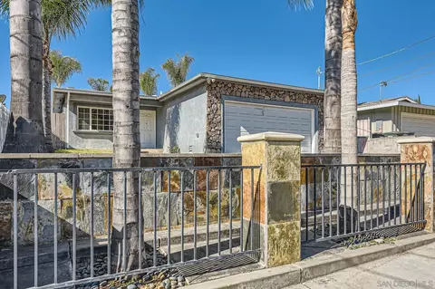 858 Banock St, Spring Valley, CA 91977