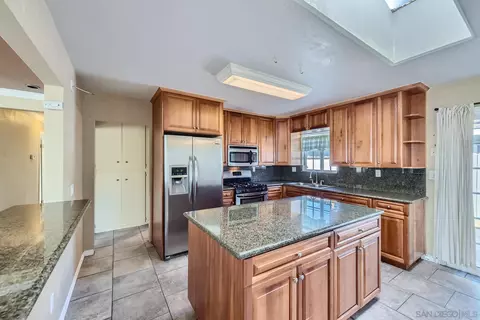 858 Banock St, Spring Valley, CA 91977 photo 8
