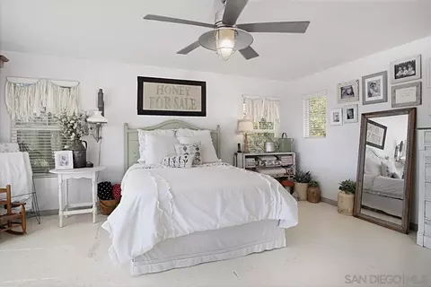 Bedroom - 28945 Savannah Dr, Temecula, CA 92591 photo 2 of 6