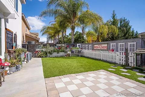 Exterior - 28945 Savannah Dr, Temecula, CA 92591 photo 6 of 14