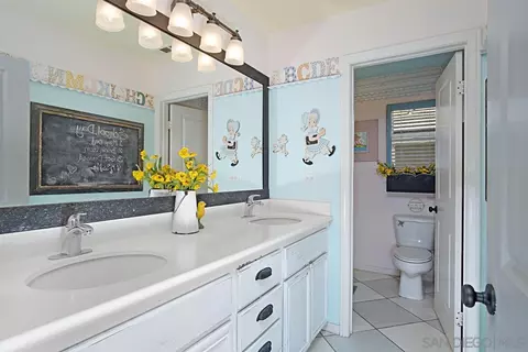Bath - 28945 Savannah Dr, Temecula, CA 92591 photo 3 of 3
