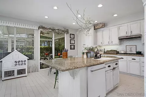 Kitchen - 28945 Savannah Dr, Temecula, CA 92591 photo 1 of 5