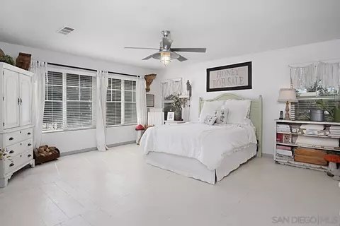 Bedroom - 28945 Savannah Dr, Temecula, CA 92591 photo 1 of 6
