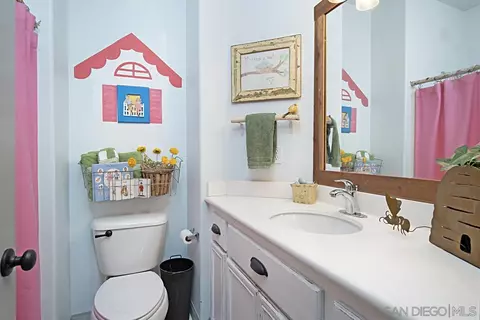 Bath - 28945 Savannah Dr, Temecula, CA 92591 photo 1 of 3