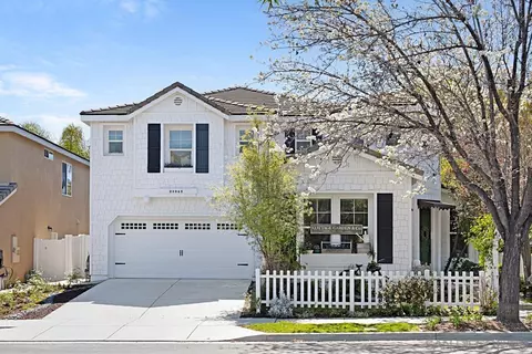 28945 Savannah Dr, Temecula, CA 92591