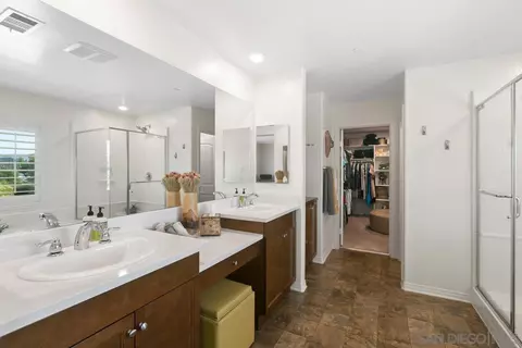Bath - 36623 Summer Dain Ln, Wildomar, CA 92595 photo 3 of 4