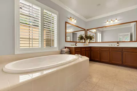 2454 Honeybell Ln, Escondido, CA 92027 photo 35