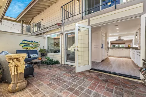 Exterior - 3115 Via De Caballo, Encinitas, CA 92024 photo 3 of 8