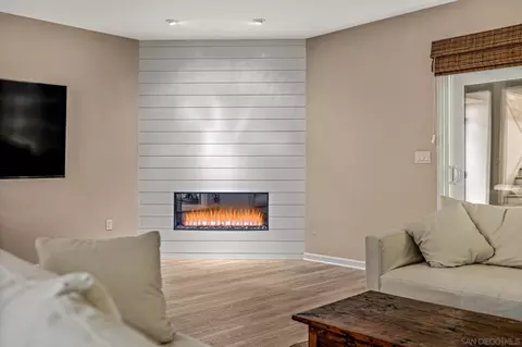 Living - 3115 Via De Caballo, Encinitas, CA 92024 photo 4 of 4