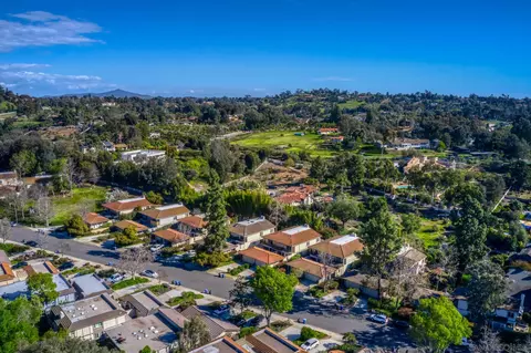 View/Area - 3115 Via De Caballo, Encinitas, CA 92024 photo 5 of 7