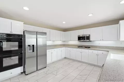 444 Lexington Cir, Oceanside, CA 92057 photo 14