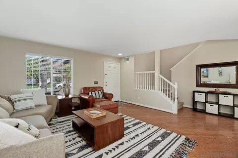 444 Lexington Cir, Oceanside, CA 92057 photo 3