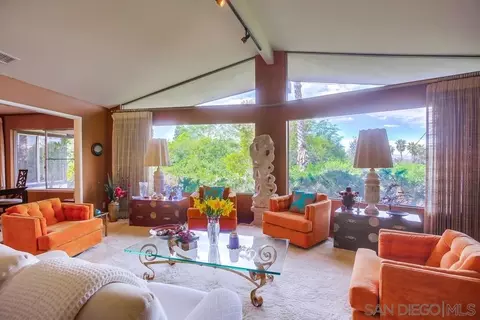 Living - 16325 Avenida Florencia, Poway, CA 92064 photo 2 of 6