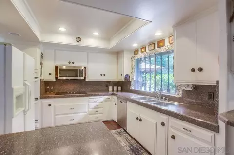 Kitchen - 16325 Avenida Florencia, Poway, CA 92064 photo 1 of 4