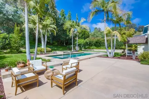 6746 Avenida Andorra, La Jolla, CA 92037 photo 49
