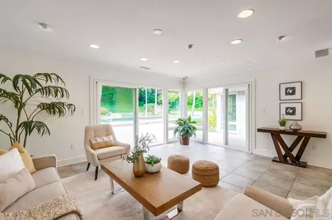 6746 Avenida Andorra, La Jolla, CA 92037 photo 18