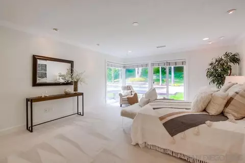 6746 Avenida Andorra, La Jolla, CA 92037 photo 25