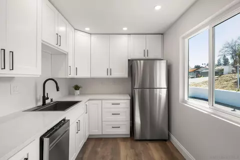 Kitchen - 720 Darla Ln, Fallbrook, CA 92028 photo 5 of 5