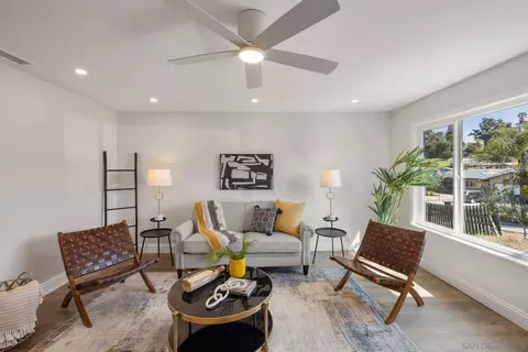Living - 720 Darla Ln, Fallbrook, CA 92028 photo 1 of 2