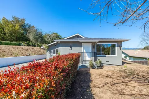 Exterior - 720 Darla Ln, Fallbrook, CA 92028 photo 3 of 13