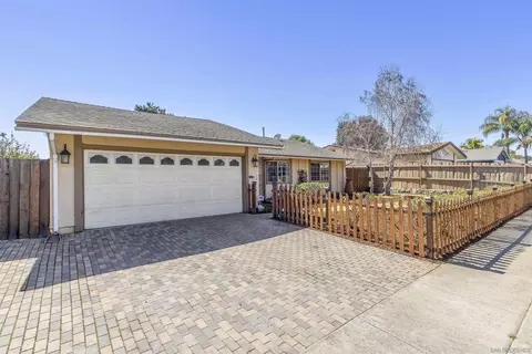 621 W Felicita Ave, Escondido, CA 92025