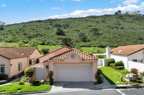 2135 Royal Lytham Gln, Escondido, CA 92026