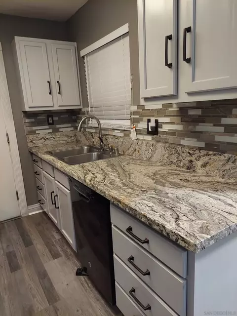 Kitchen - 3031 Highlands Blvd, Spring Valley, CA 91977 photo 6 of 10