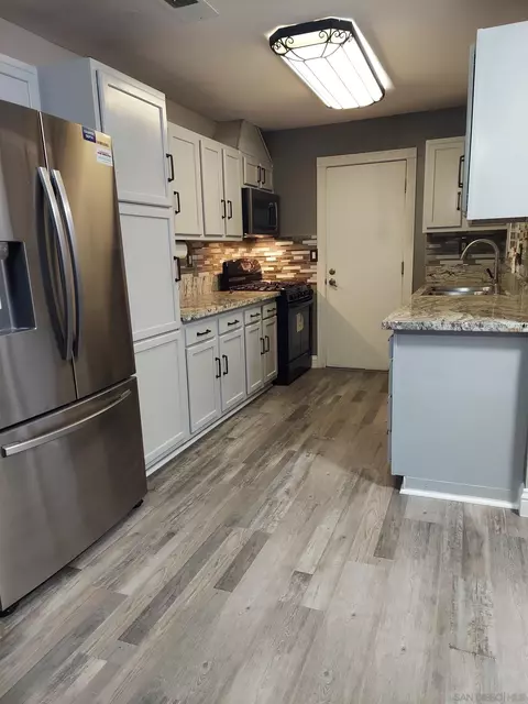 Kitchen - 3031 Highlands Blvd, Spring Valley, CA 91977 photo 9 of 10