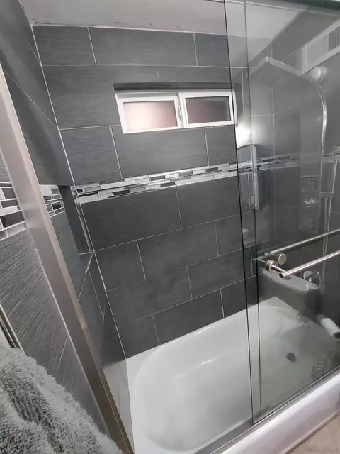 Bath - 3031 Highlands Blvd, Spring Valley, CA 91977 photo 4 of 5