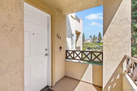787 Brookstone Rd #204, Chula Vista, CA 91913 photo 4