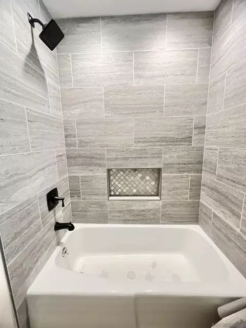 Bath - 2441 Boundary Ave, Ramona, CA 92065 photo 4 of 4