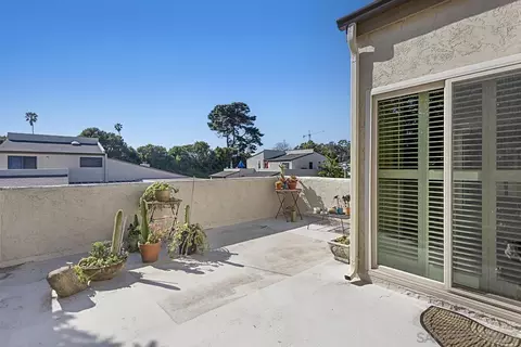 8867 Caminito Primavera, La Jolla, CA 92037 photo 27