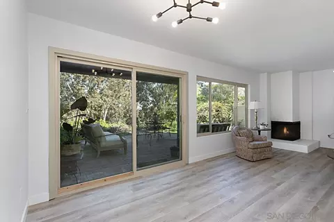 8867 Caminito Primavera, La Jolla, CA 92037 photo 10