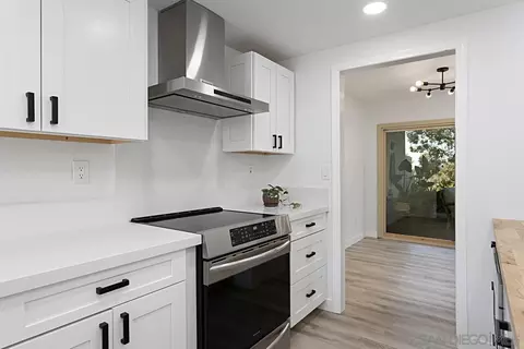 8867 Caminito Primavera, La Jolla, CA 92037 photo 14