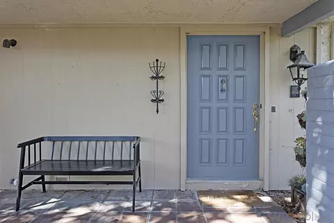 8867 Caminito Primavera, La Jolla, CA 92037 photo 4