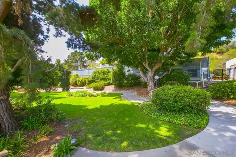8867 Caminito Primavera, La Jolla, CA 92037 photo 47
