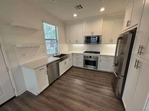 Kitchen - 2114 Solara Ln, Vista, CA 92081 photo 2 of 2