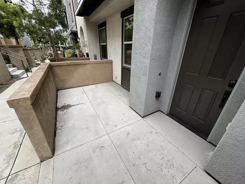 Exterior - 2114 Solara Ln, Vista, CA 92081 photo 4 of 7