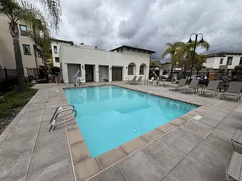 Exterior - 2114 Solara Ln, Vista, CA 92081 photo 6 of 7