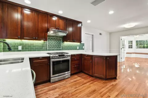 Kitchen - 972 Iris Ave, Imperial Beach, CA 91932 photo 4 of 5