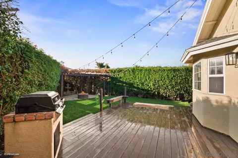 Exterior - 972 Iris Ave, Imperial Beach, CA 91932 photo 6 of 11