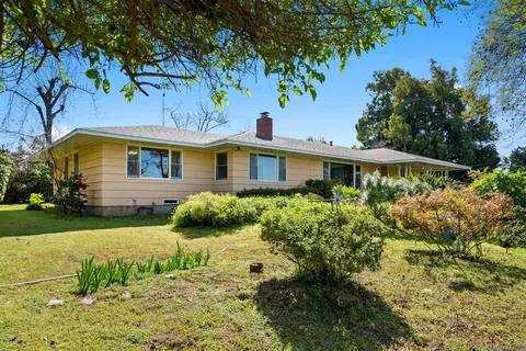 655 Bradford Rd, El Cajon, CA 92019 photo 9